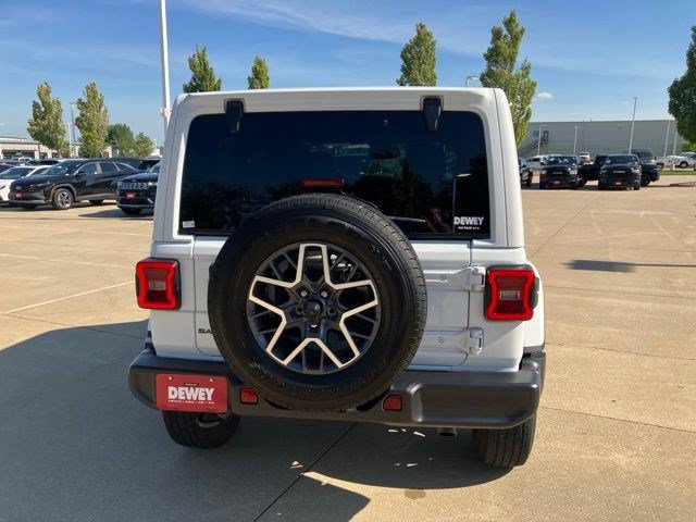Certified 2025 Jeep Wrangler Unlimited Sahara AWD/4WD image 7