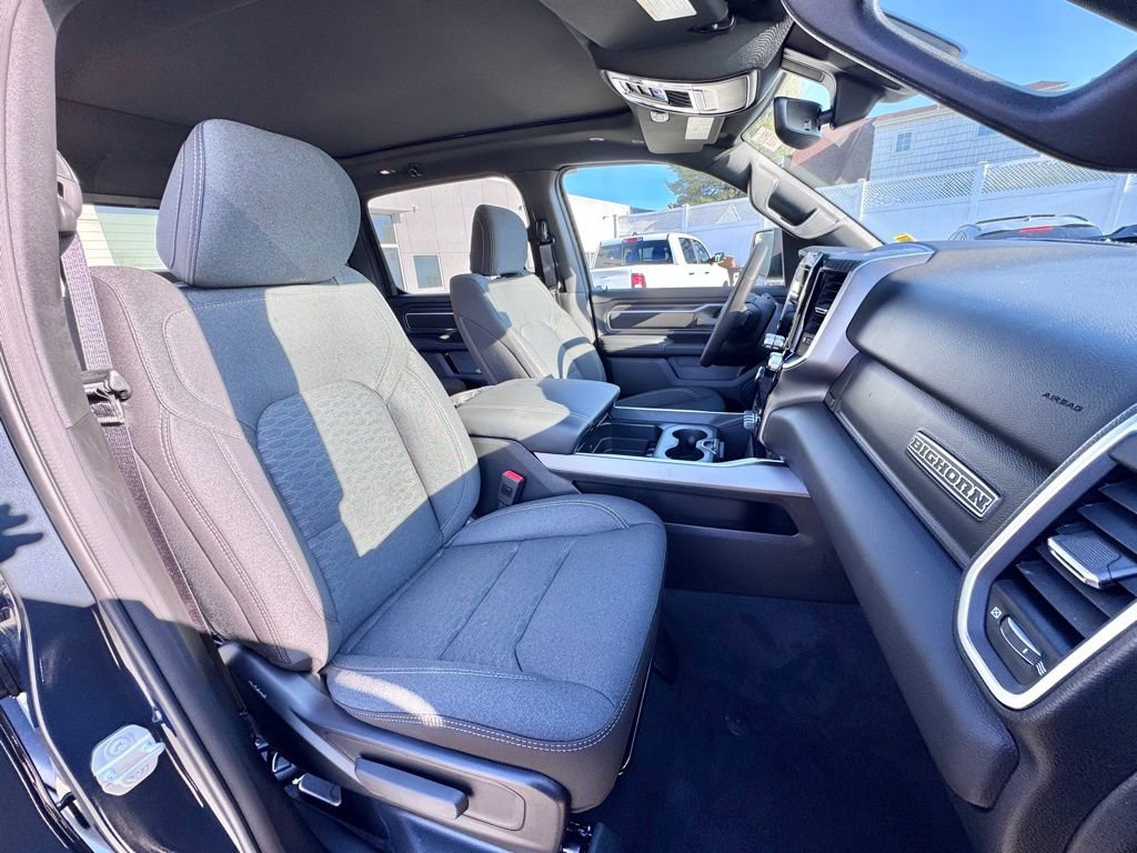 New 2026 RAM 1500 4x4 Crew Cab image 18