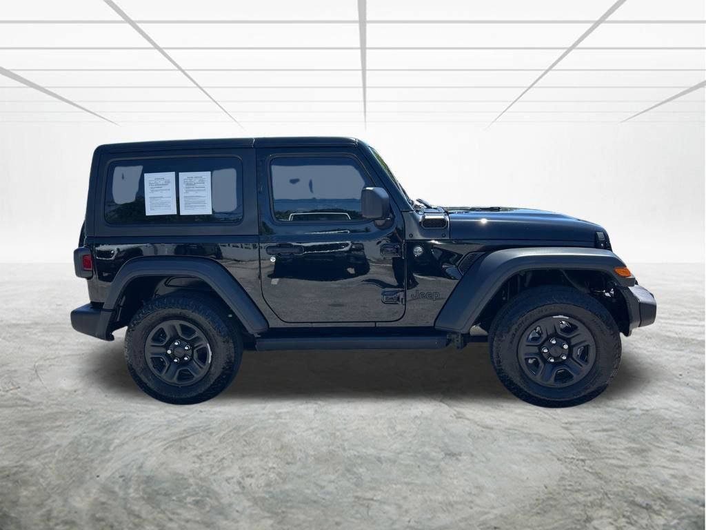 Used 2025 Jeep Wrangler Sport AWD/4WD image 3