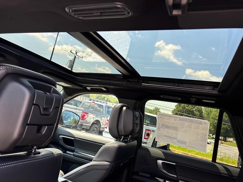 New 2027 Ford Expedition Platinum w/ Stealth Performance Package AWD/4WD image 18
