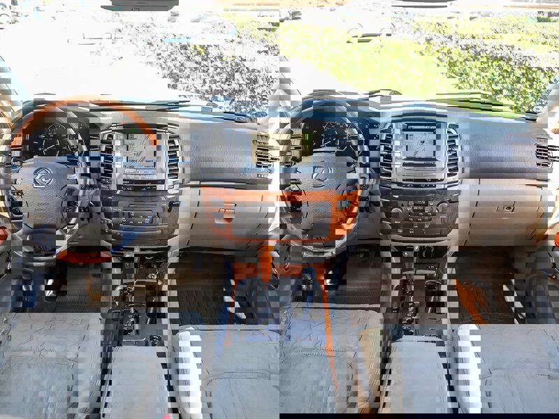 Used 2003 Lexus LX 470 4WD image 17