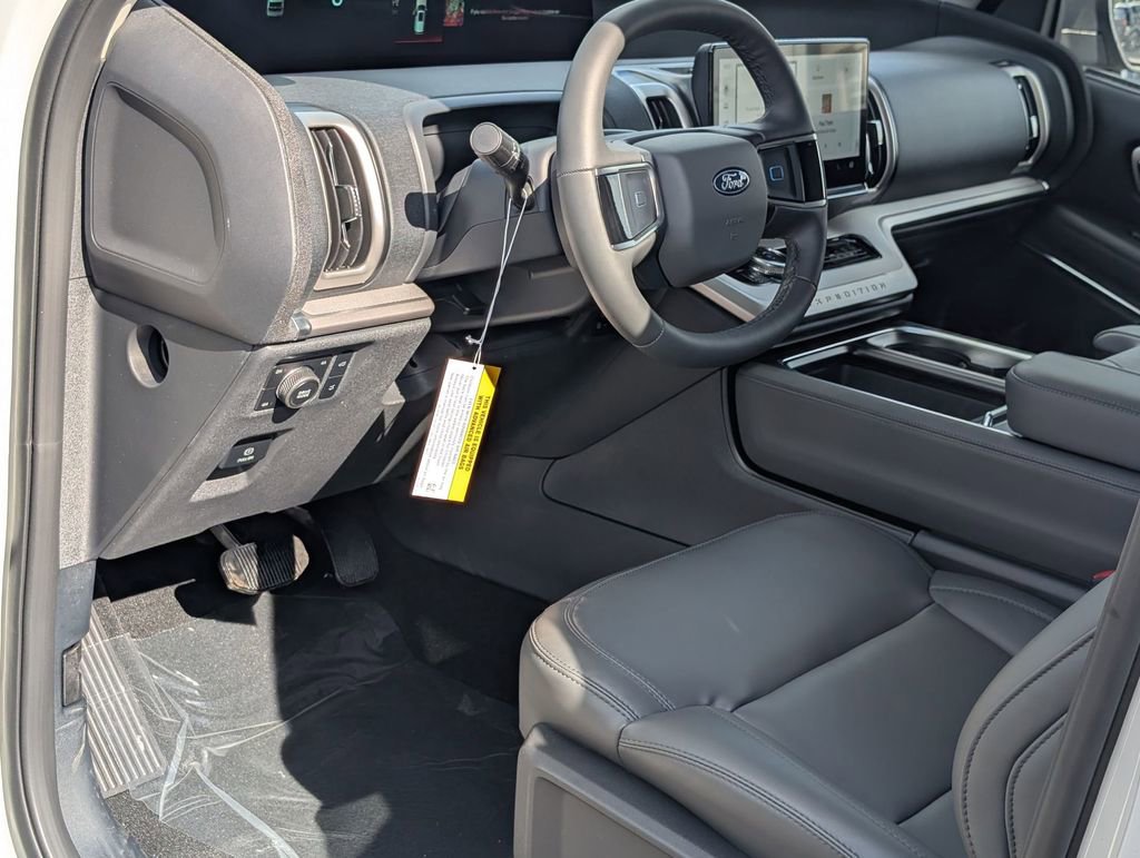 New 2026 Ford Expedition Active image 39
