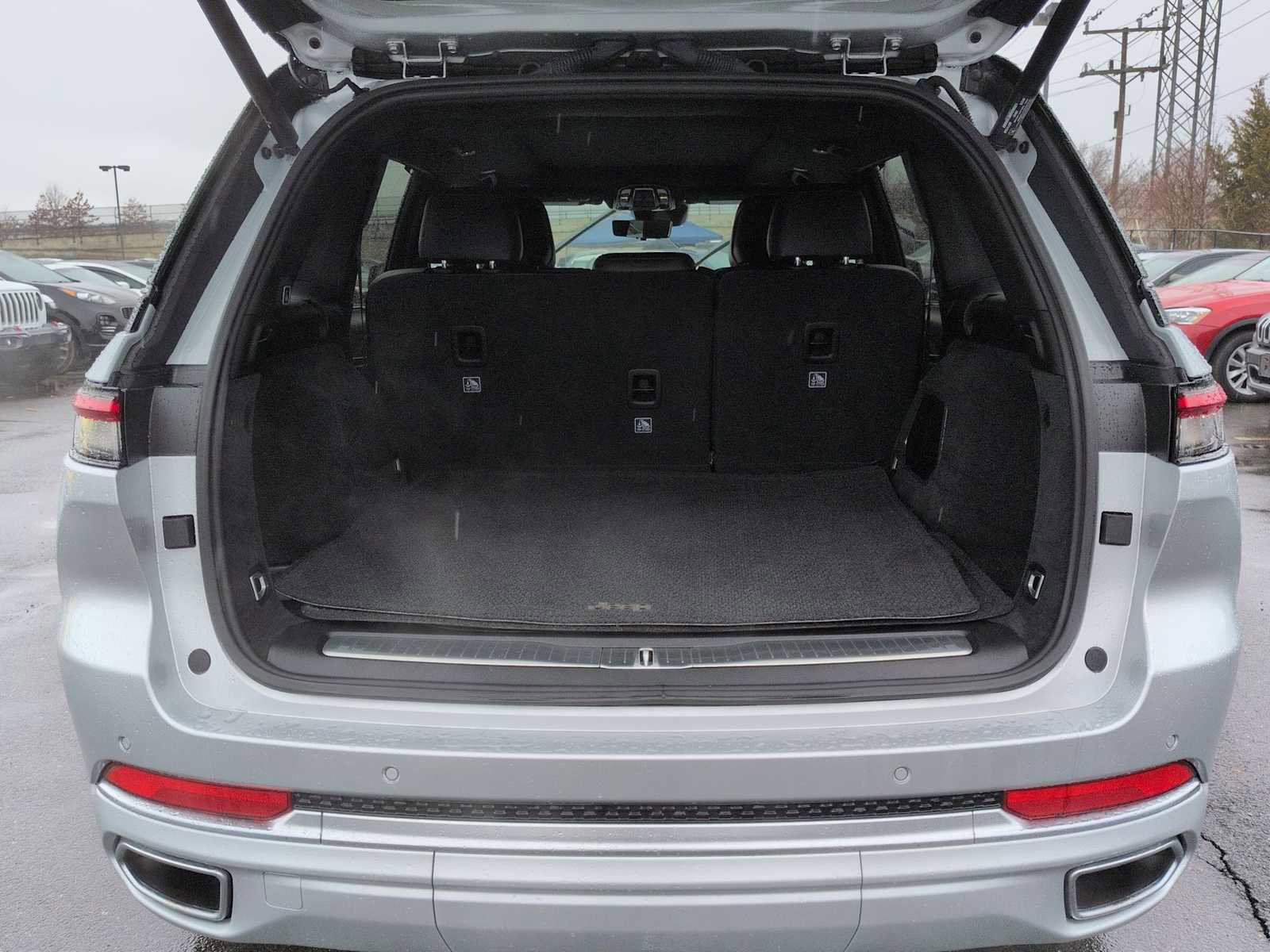 Used 2024 Jeep Grand Cherokee Summit w/ Adv Protech Group IV image 37