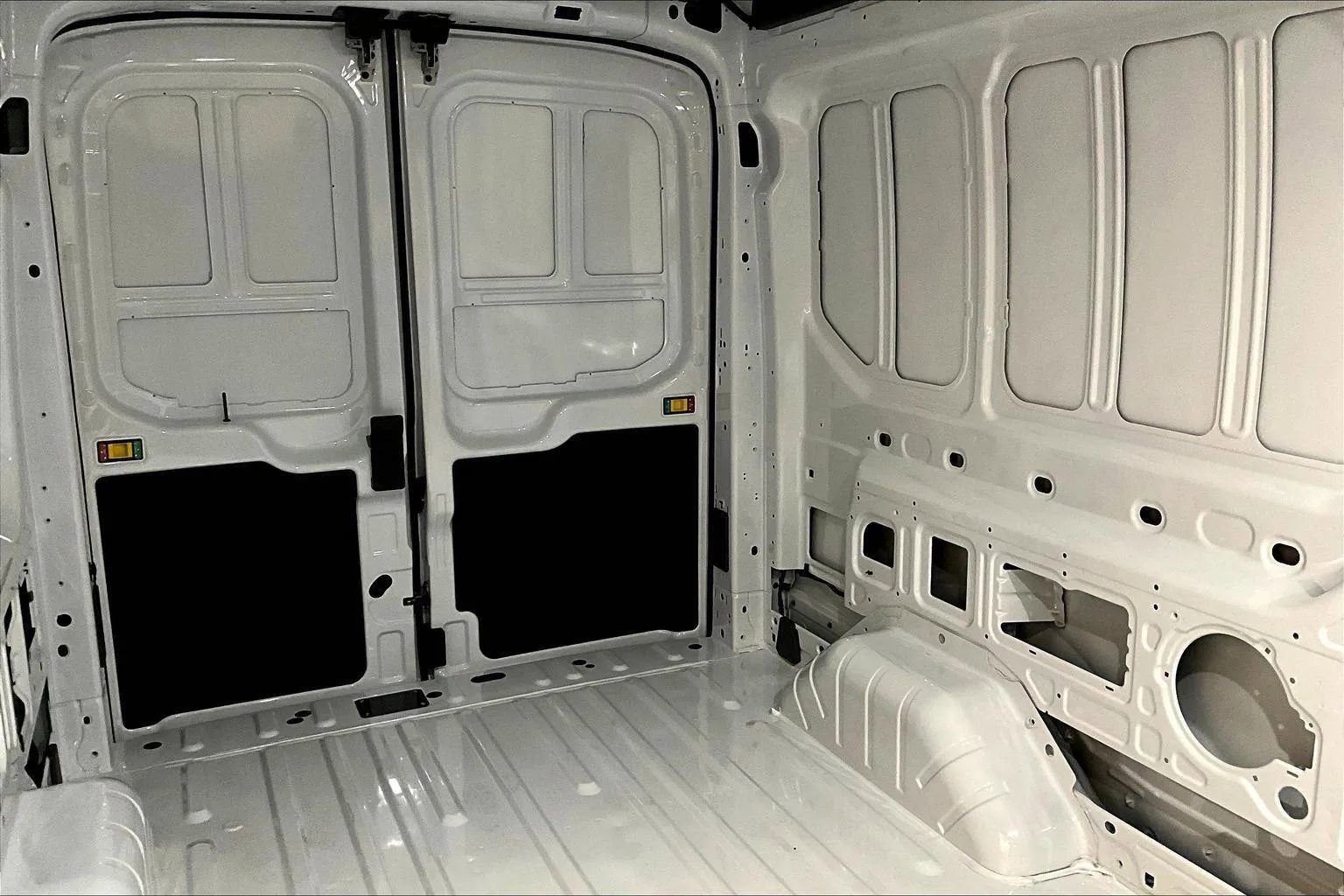 New 2026 Ford Transit 250 148 Medium Roof image 34