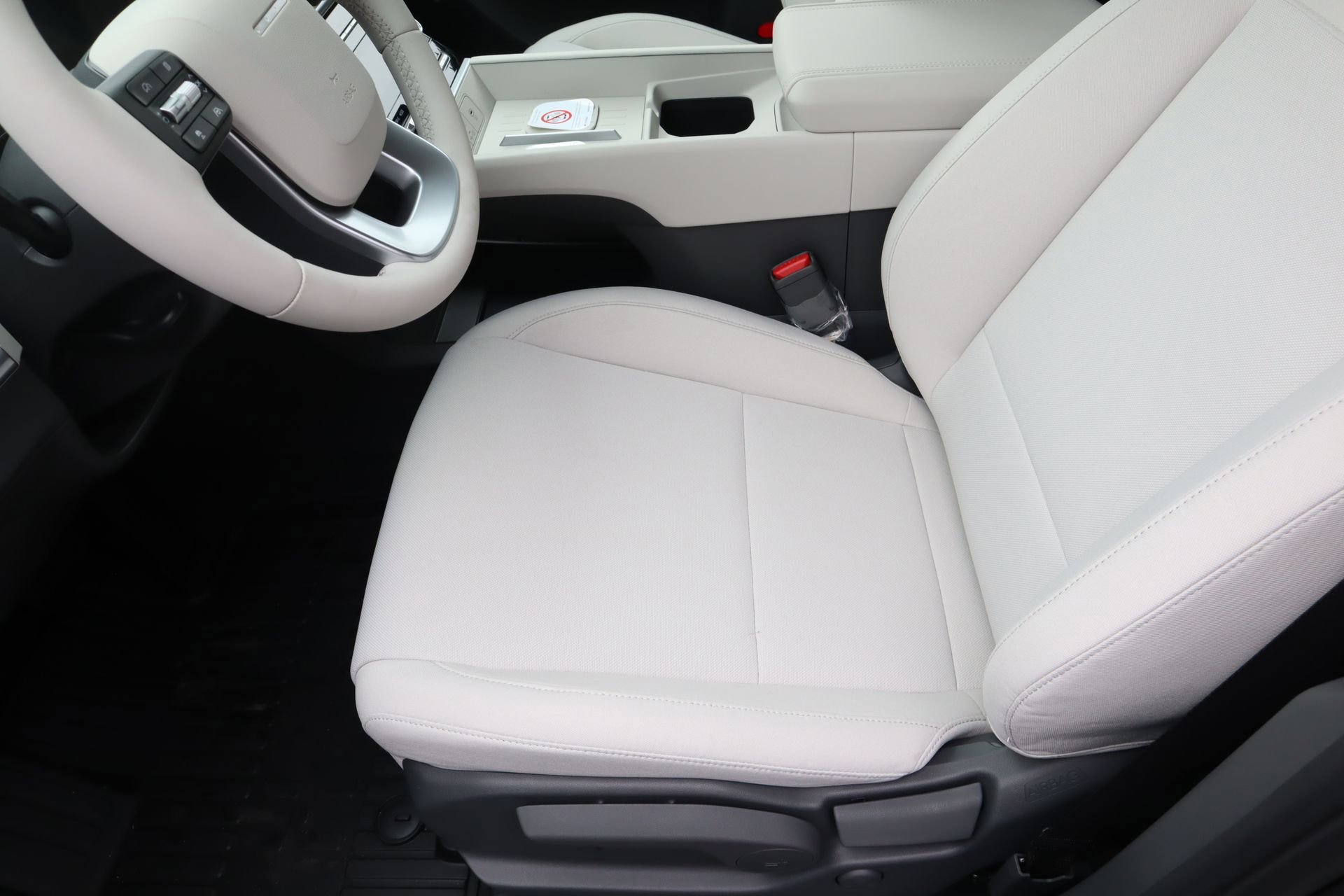 New 2026 Hyundai Santa Fe SE image 16