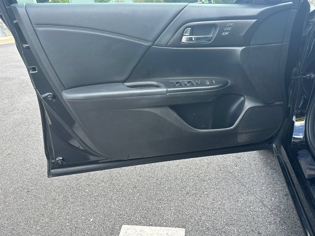 Used 2014 Honda Accord EX-L image 10