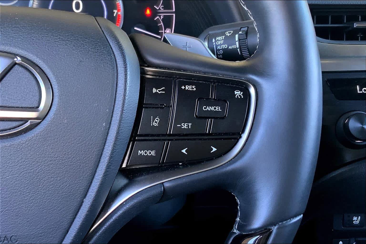 Used 2019 Lexus ES 350 w/ Premium Package FWD image 24