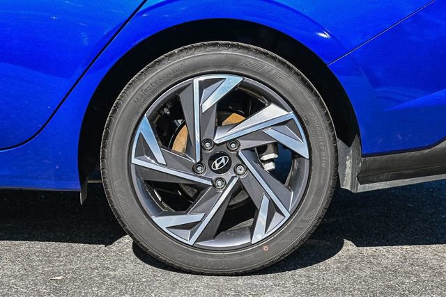 Certified 2025 Hyundai Elantra Sport w/ Cargo Package image 9