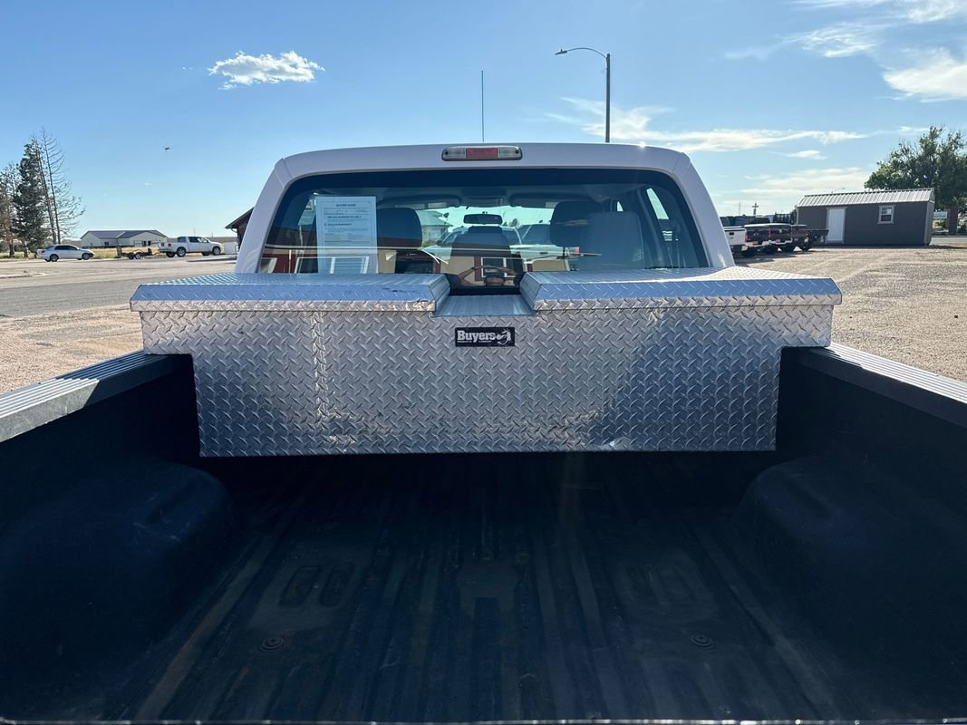 Used 2015 Ford F250 XL w/ Camper Package image 13