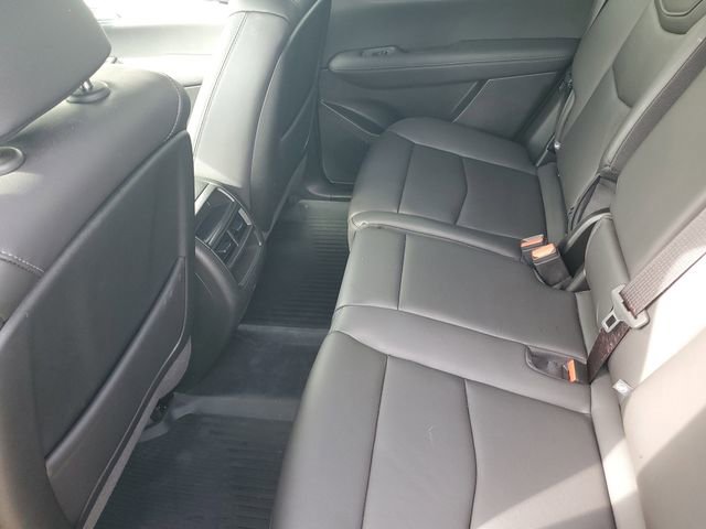 Certified 2025 Cadillac XT5 Luxury w/ LPO, Floor Liner Package AWD/4WD image 31