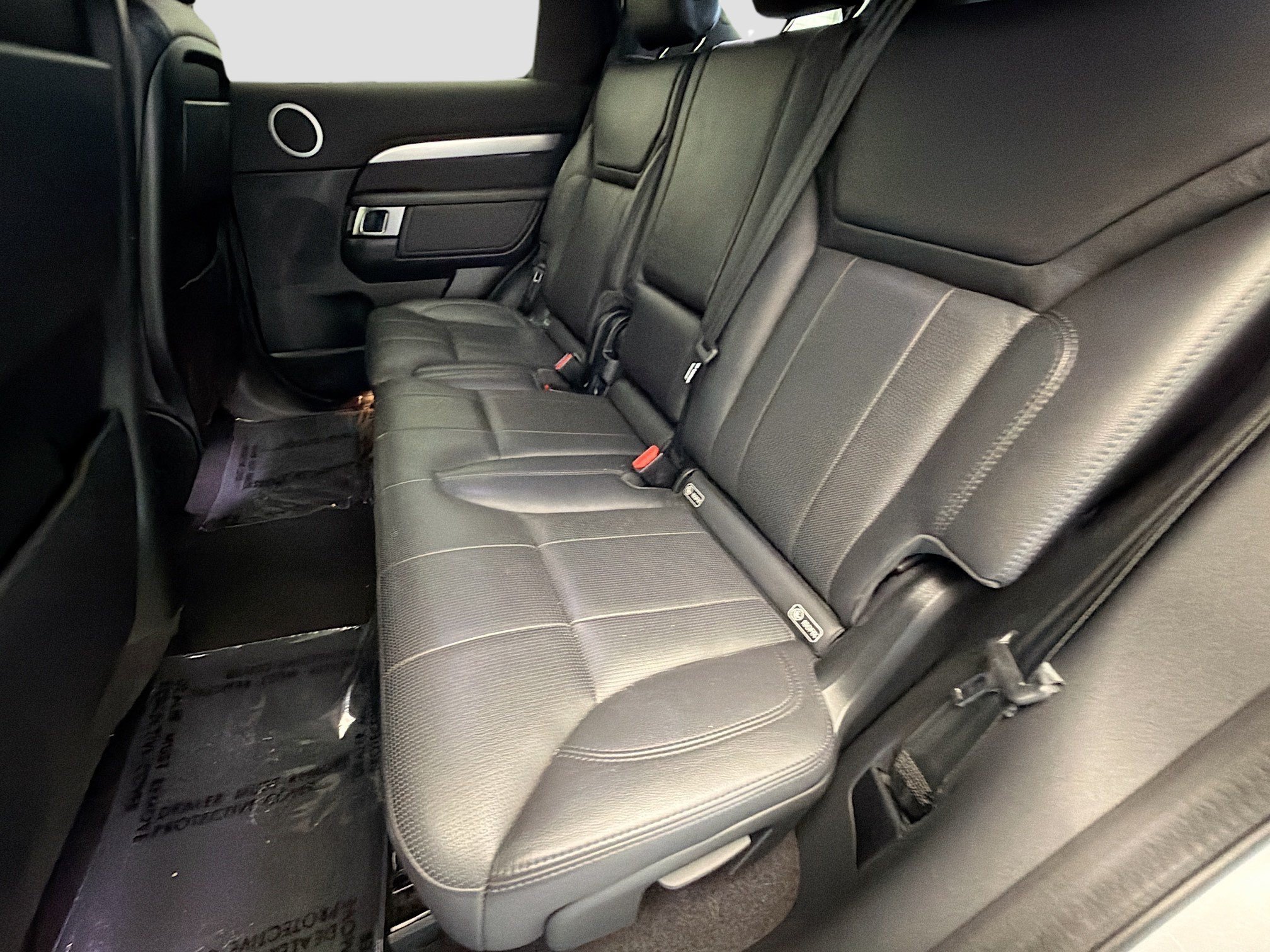 Used 2020 Land Rover Discovery Landmark AWD/4WD image 11