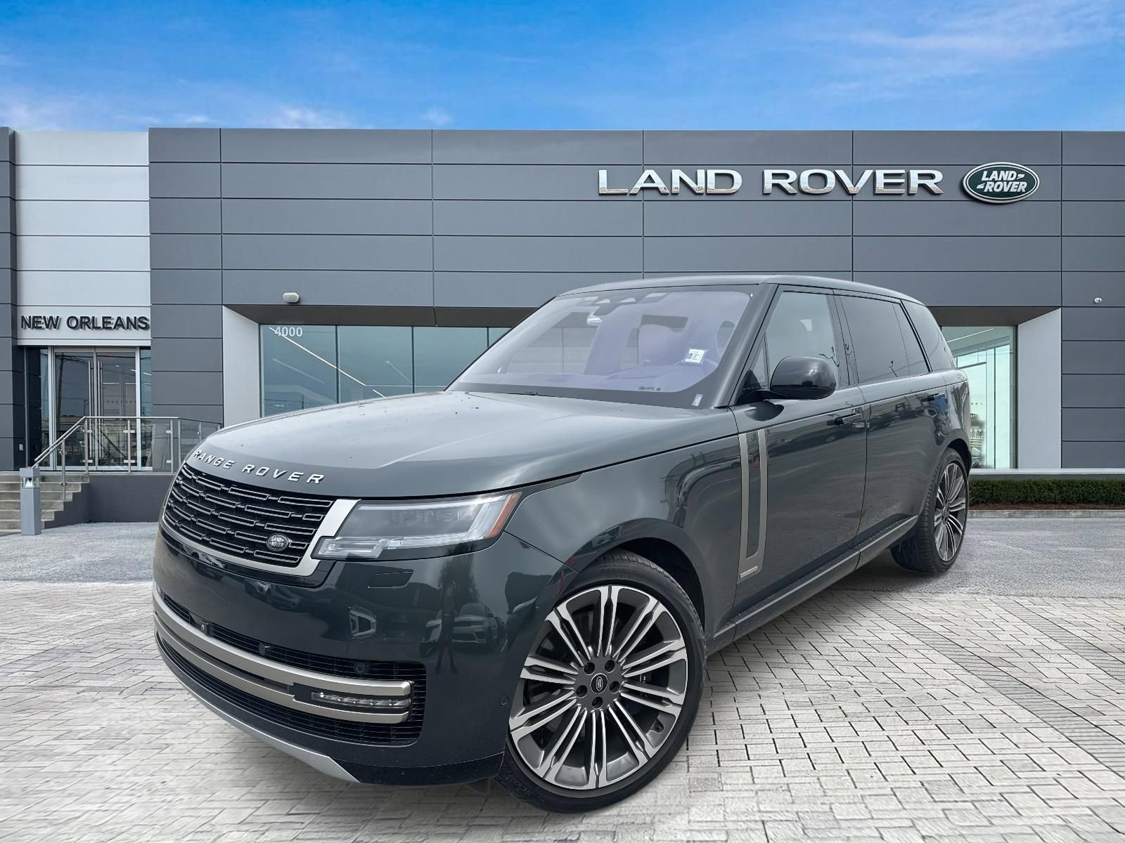 Used 2023 Land Rover Range Rover Long Wheelbase Autobiography AWD/4WD image 1