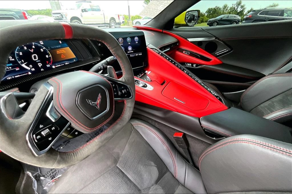 Used 2023 Chevrolet Corvette Stingray Premium Conv w/ Stealth Interior Trim Package RWD image 9