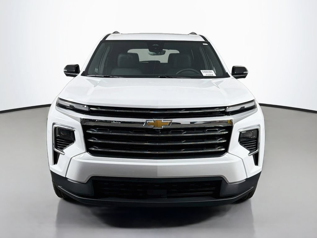 New 2027 Chevrolet Traverse LT w/ Sun and Wheel Package FWD image 2