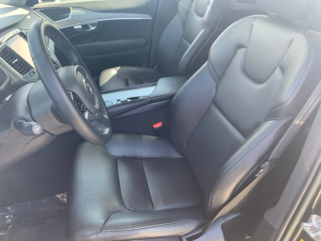 Used 2023 Volvo XC90 B5 Core w/ Protection Package Premier AWD/4WD image 13
