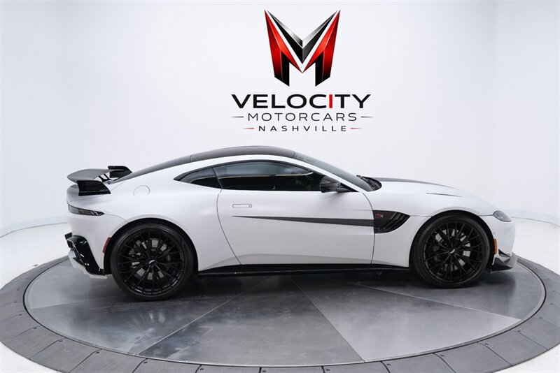 Used 2023 Aston Martin V8 Vantage Coupe RWD image 13