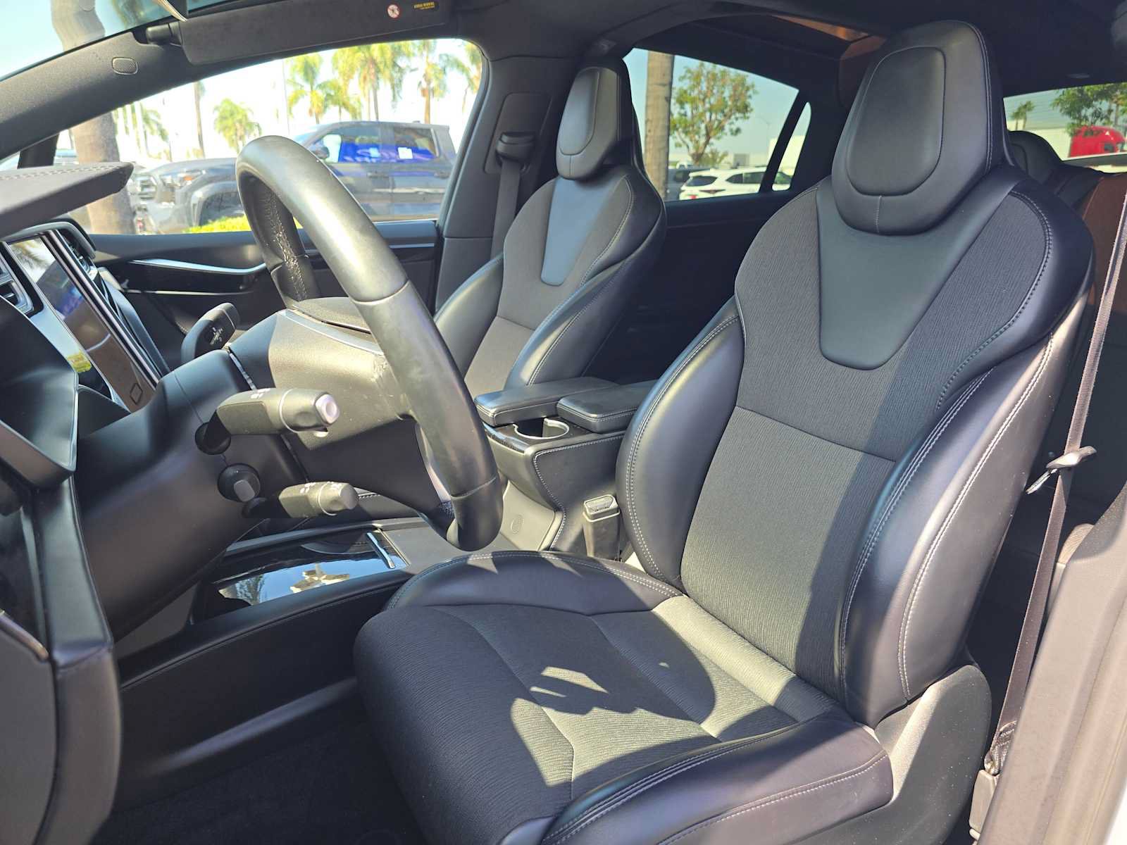 Used 2018 Tesla Model X 100D AWD/4WD image 23