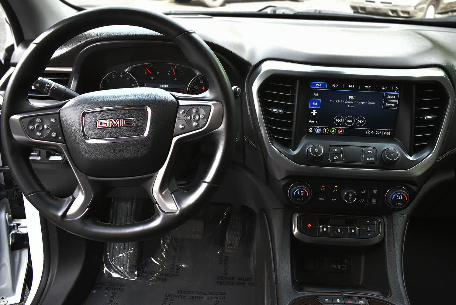 Used 2023 GMC Acadia AT4 w/ Preferred Package AWD/4WD image 14