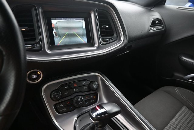 Used 2021 Dodge Challenger SXT w/ Driver Convenience Group RWD image 12