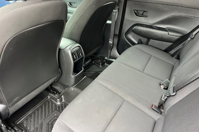 Used 2025 Hyundai Kona SEL FWD image 15