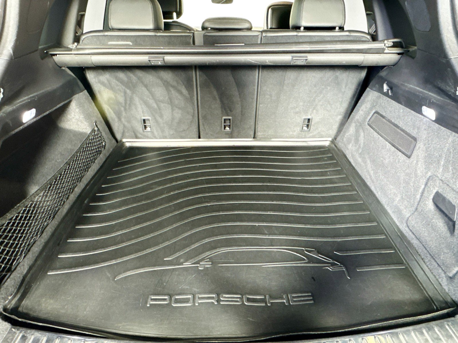 Used 2021 Porsche Cayenne S image 23