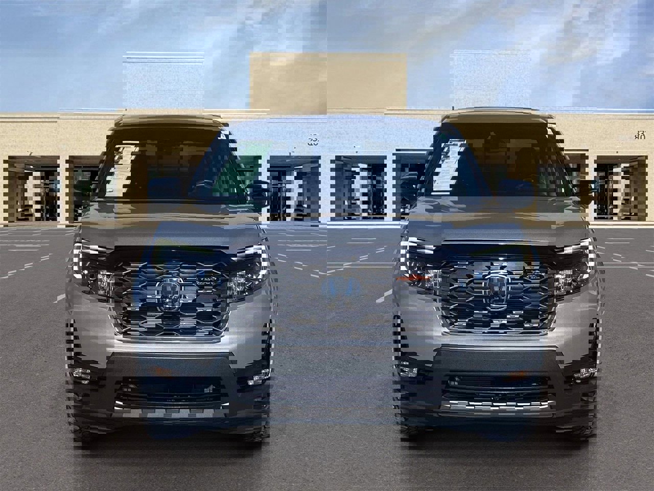 Used 2025 Honda Ridgeline TrailSport image 2