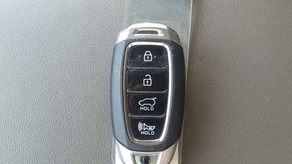 Used 2019 Hyundai Santa Fe SEL FWD image 23