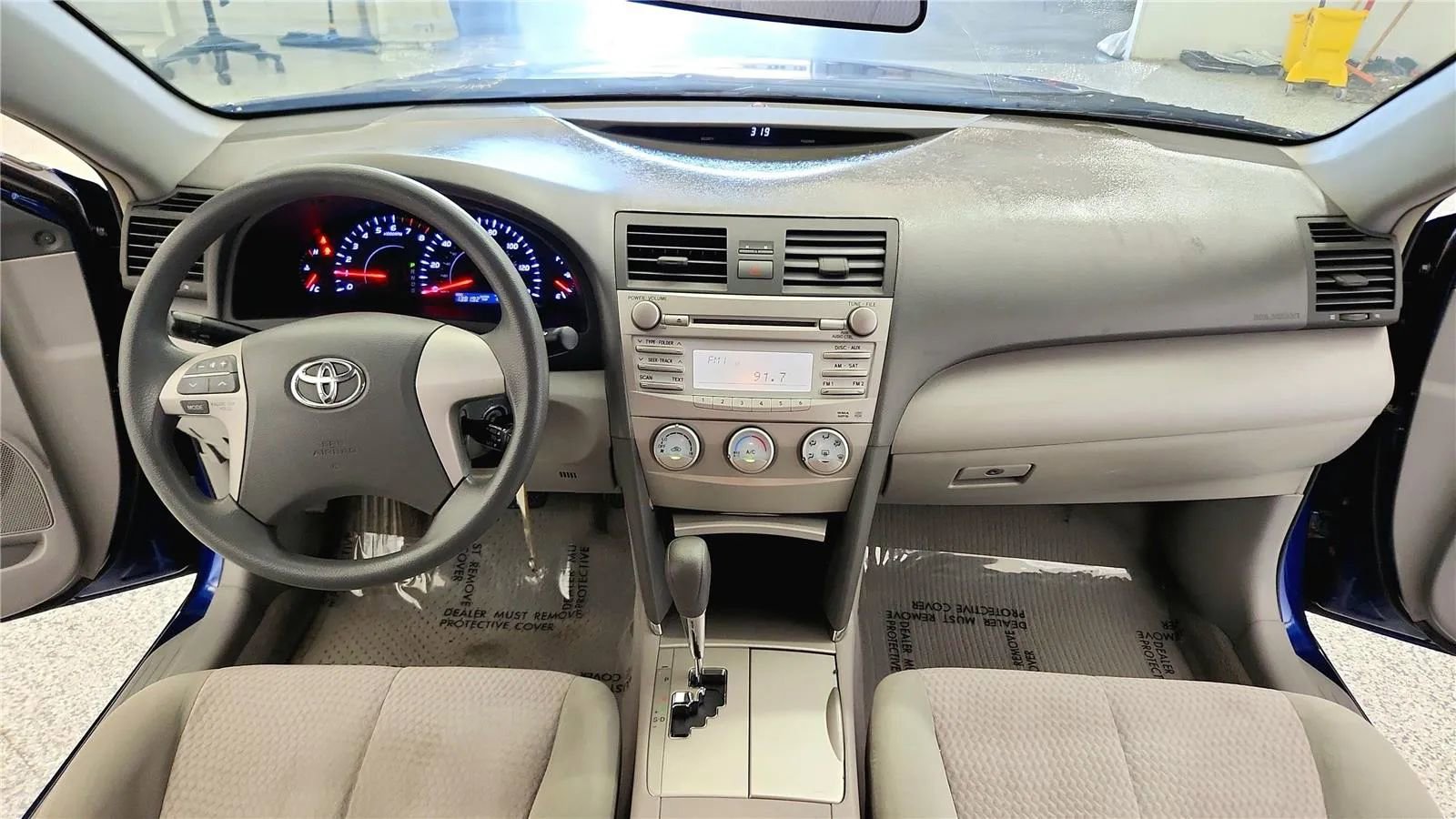 Used 2010 Toyota Camry SE FWD image 33