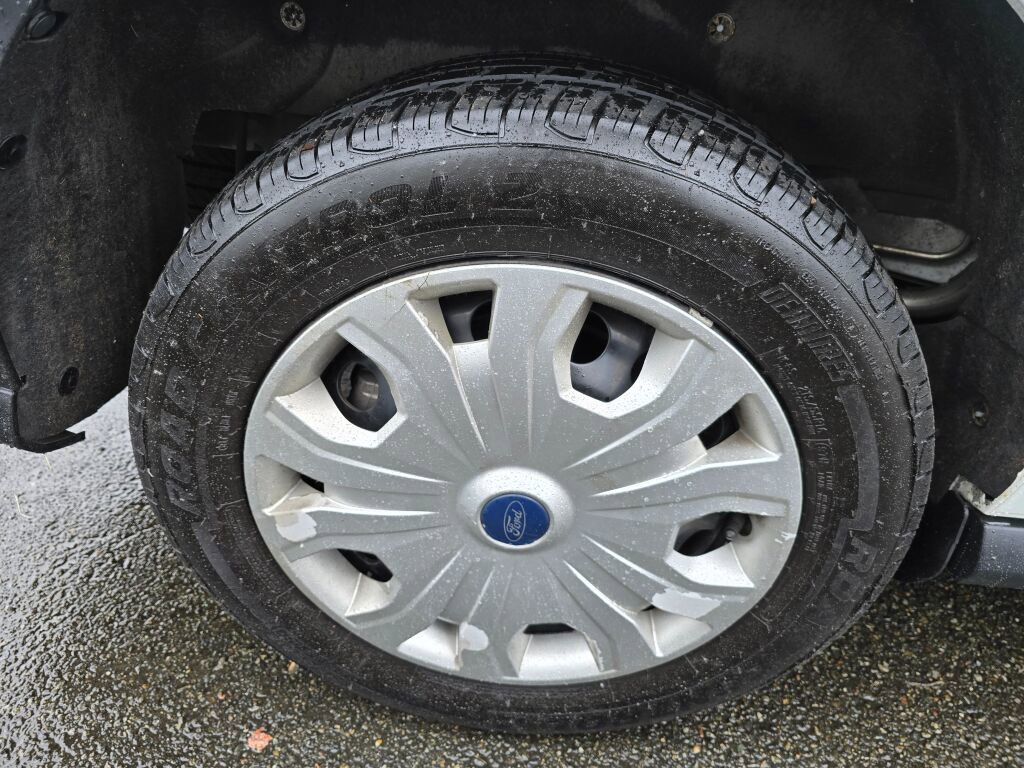 Used 2019 Ford Transit Connect XL FWD image 5