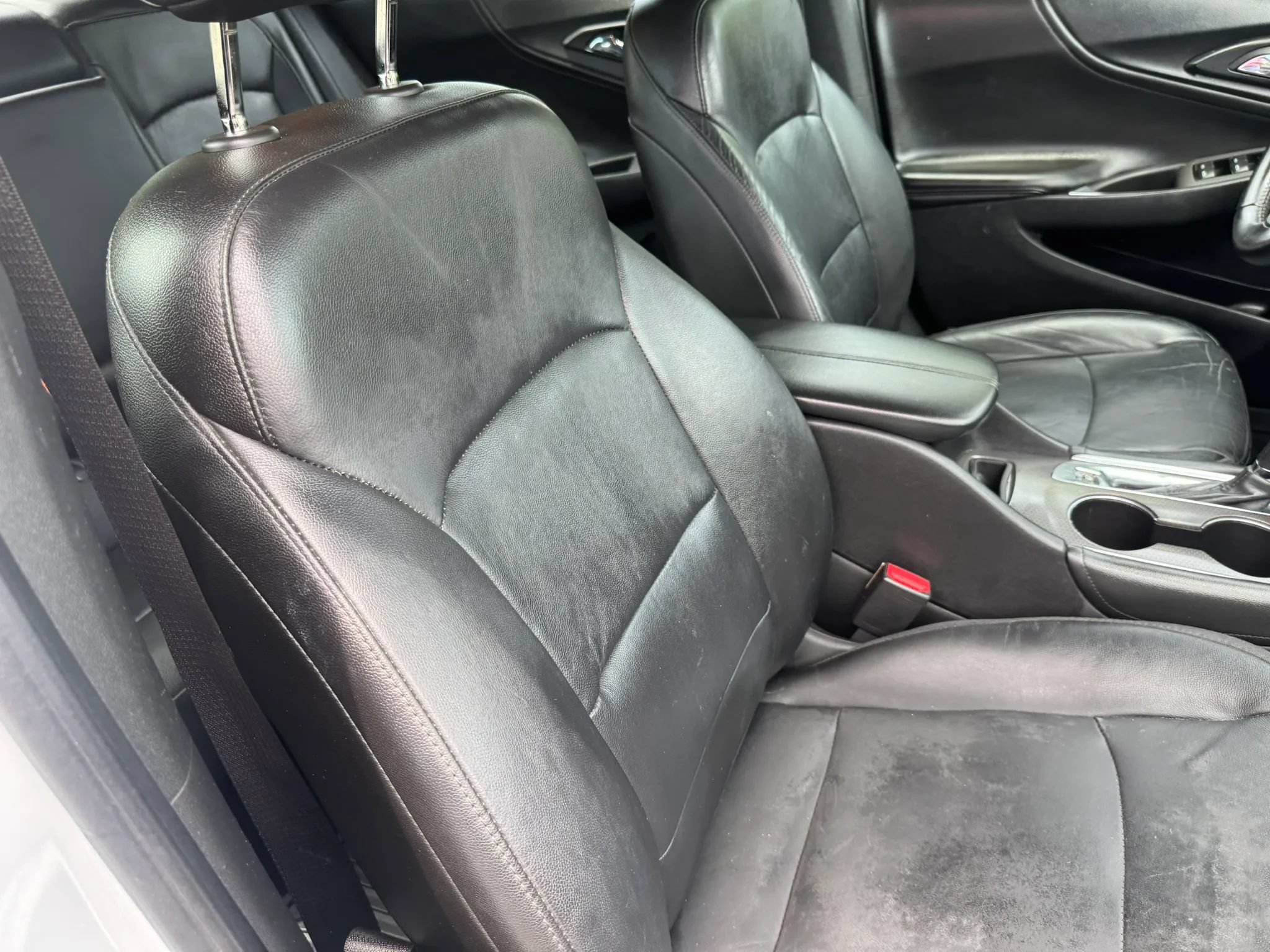 Used 2017 Chevrolet Malibu Hybrid w/ Leather Package FWD image 25