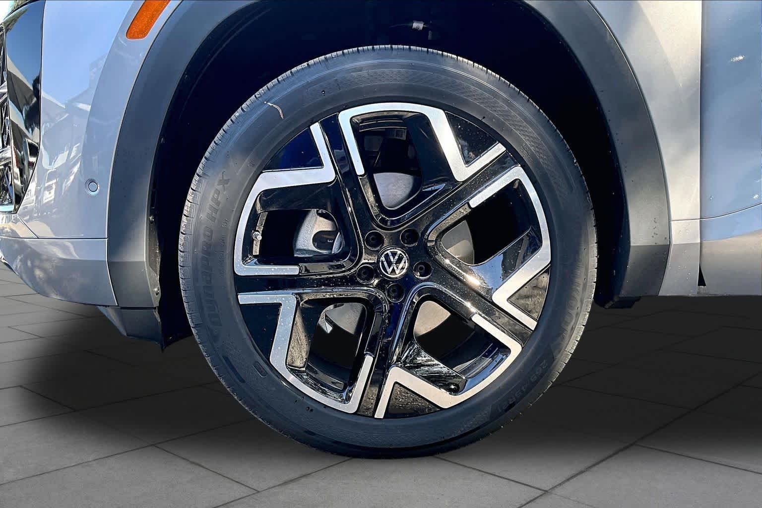 New 2027 Volkswagen Atlas SEL Premium R-Line AWD/4WD image 11