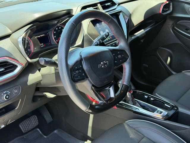 Used 2023 Chevrolet TrailBlazer RS w/ Sun and Liftgate Package FWD image 10