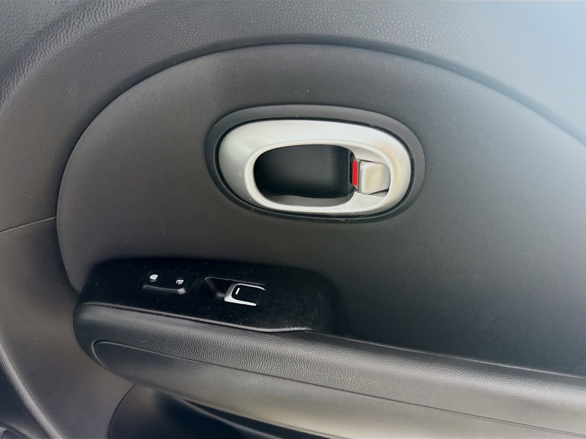 Used 2018 Kia Soul image 29