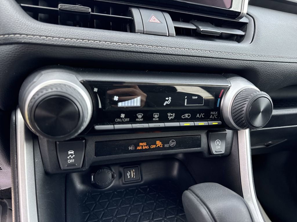 Used 2024 Toyota RAV4 LE image 19