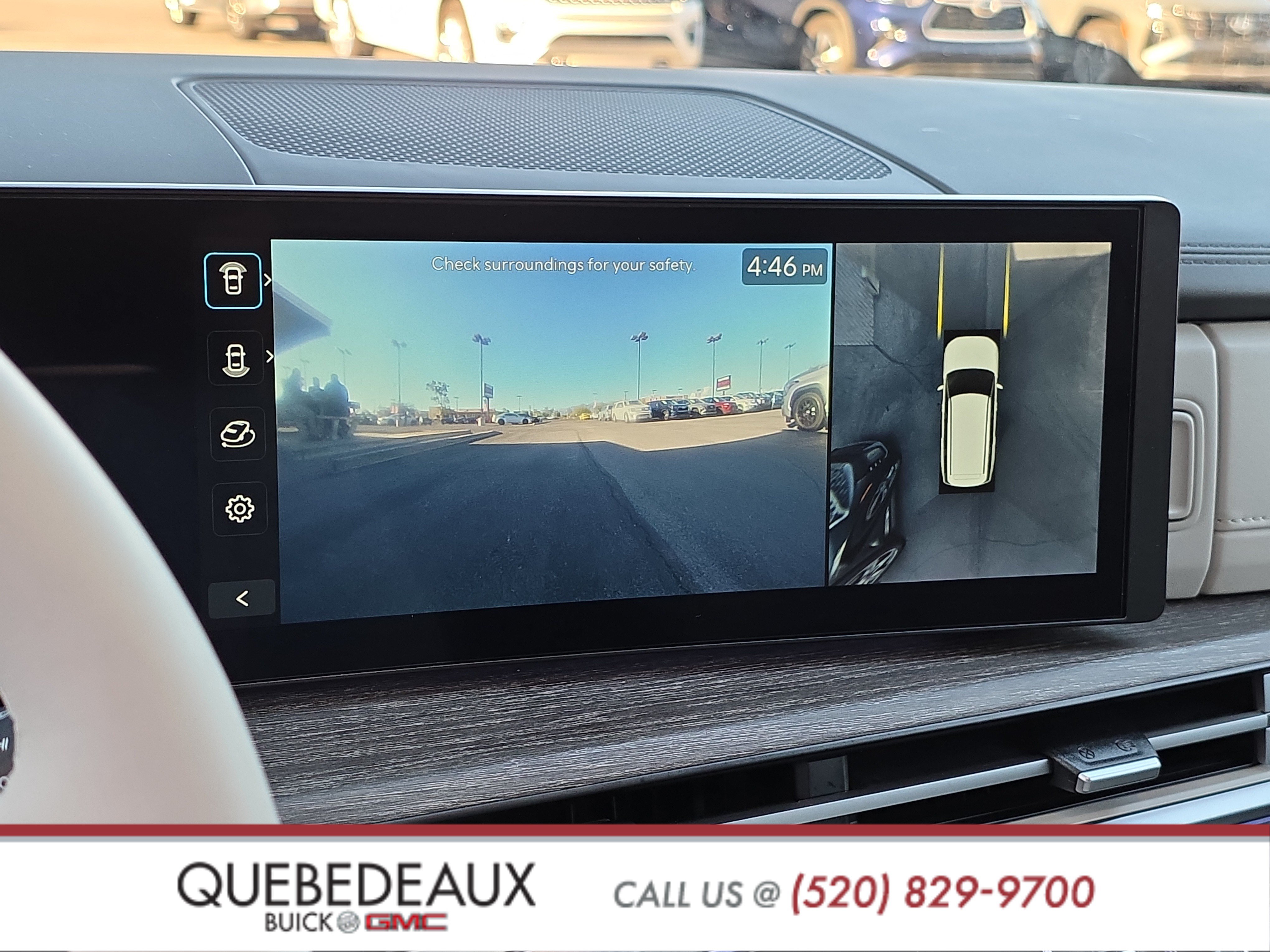 Used 2025 Hyundai Santa Fe Limited FWD image 20