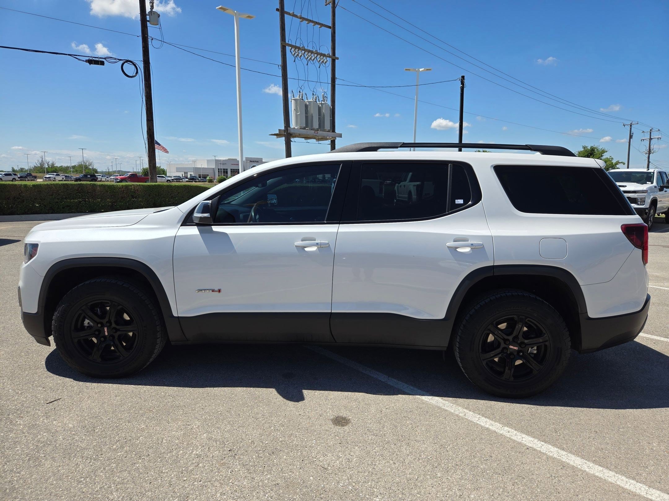 Certified 2021 GMC Acadia AT4 w/ LPO, Floor Liner Package AWD/4WD image 6