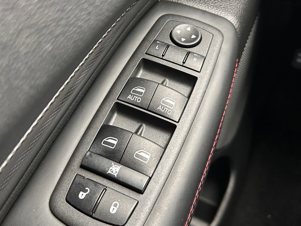 Certified 2022 Dodge Durango R/T w/ Tow 'N Go Package image 19