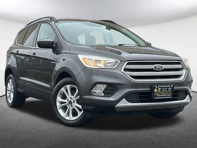 Used 2018 Ford Escape SE FWD image 2