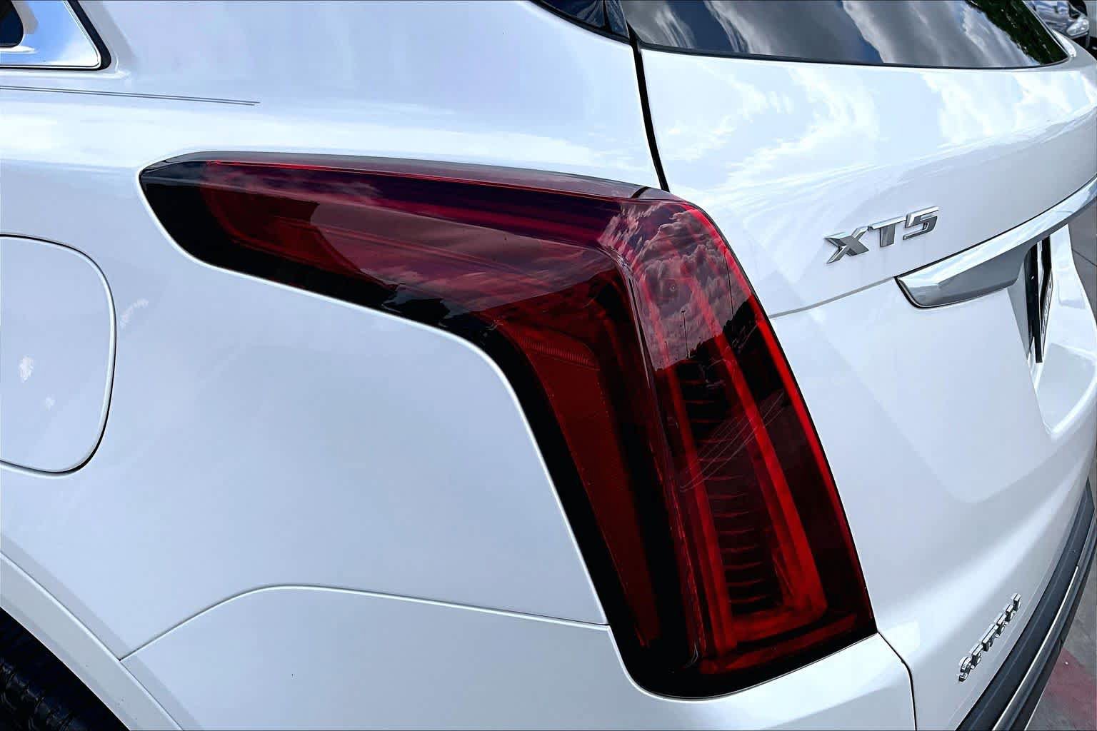 Used 2023 Cadillac XT5 Premium Luxury w/ Technology Package FWD image 28
