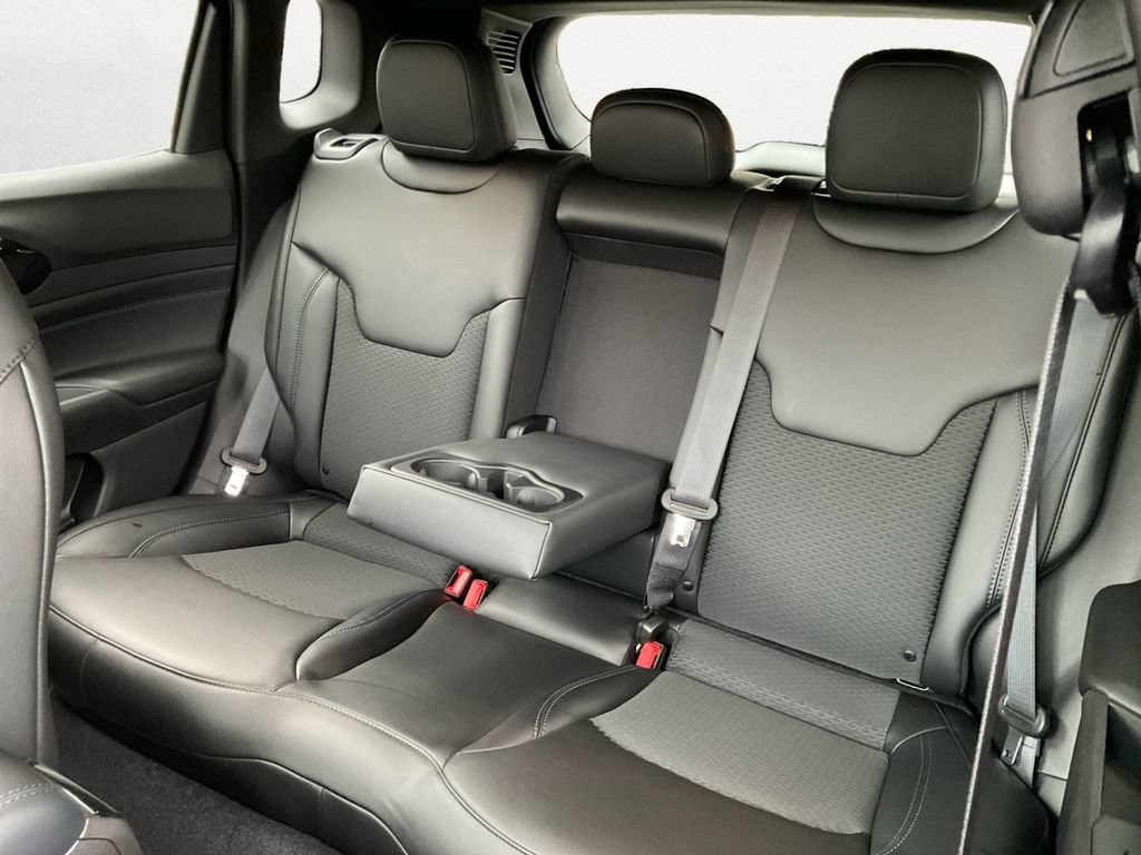New 2026 Jeep Compass Latitude AWD/4WD image 9