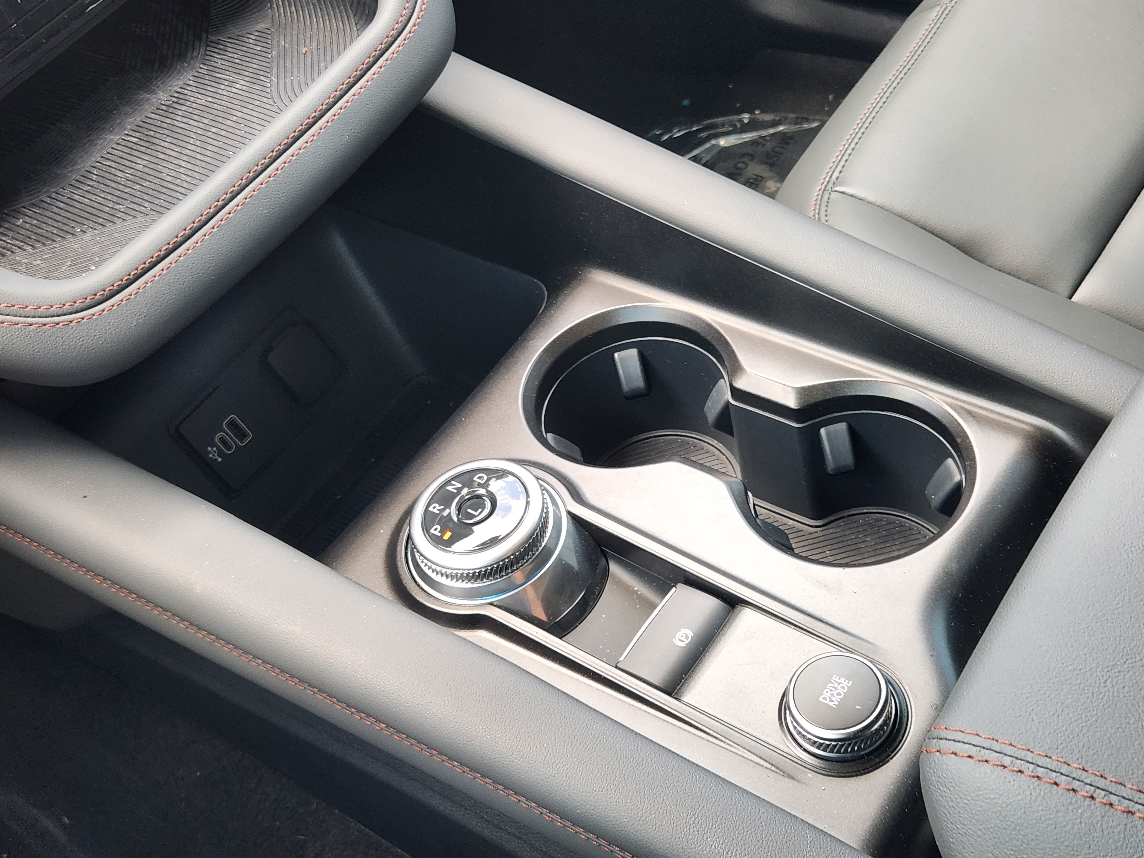 New 2026 Ford Explorer Active w/ Active Comfort Package RWD image 15