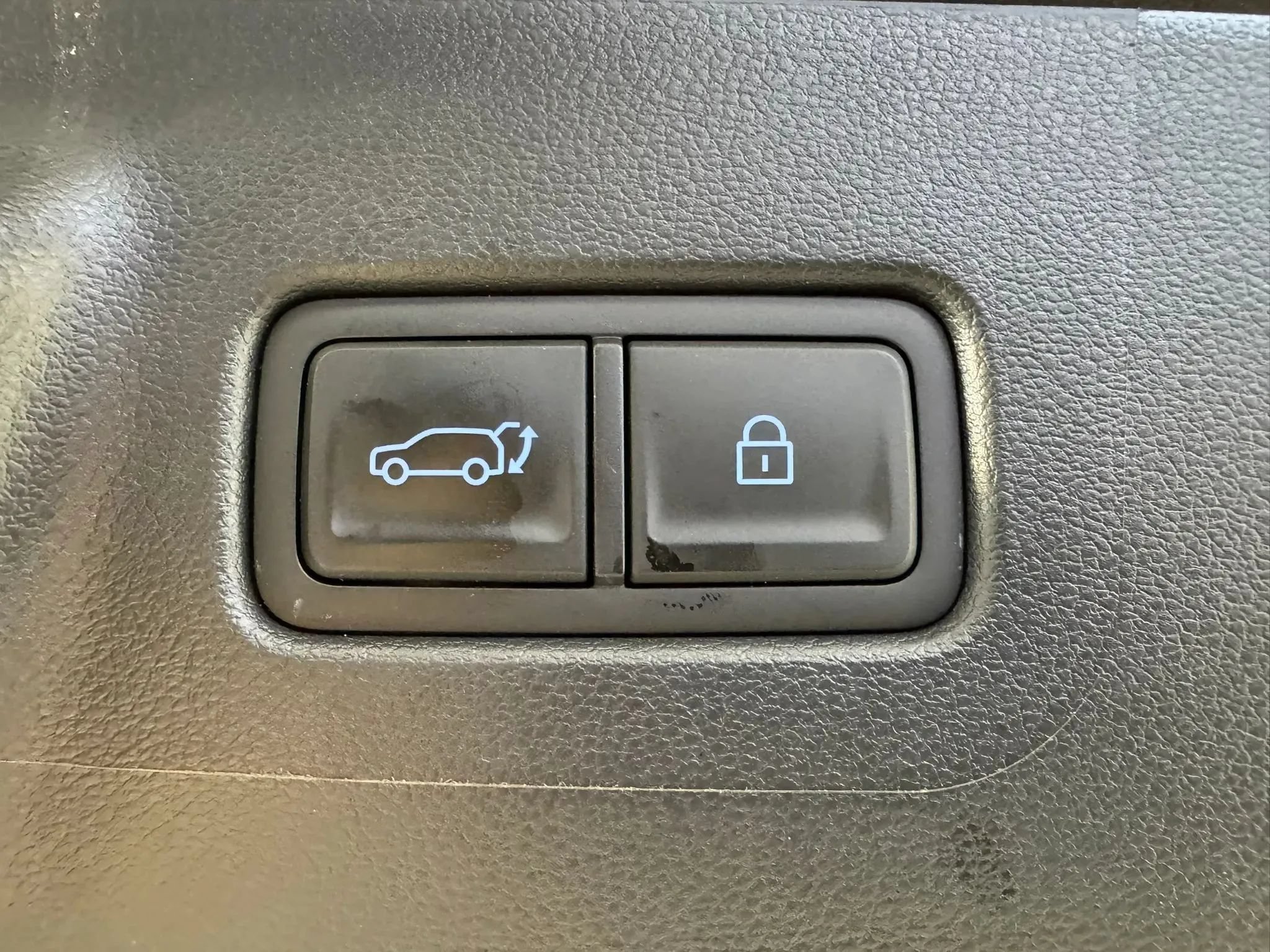 Used 2024 Hyundai Santa Fe Limited AWD/4WD image 29