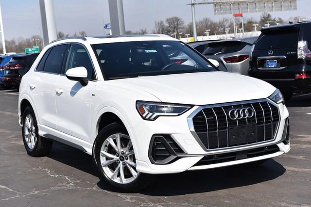 Used 2025 Audi Q3 2.0T Premium image 2