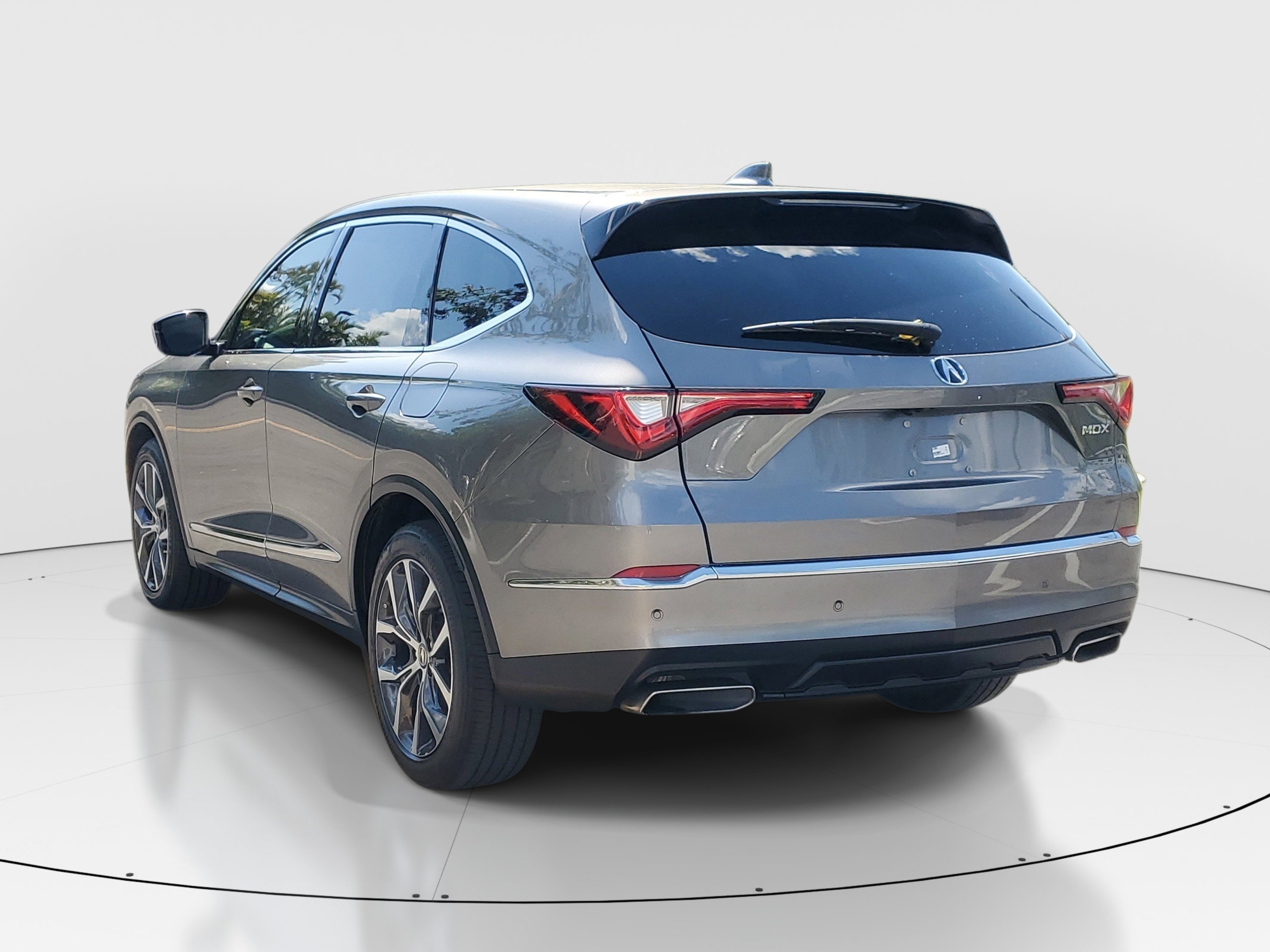 Used 2023 Acura MDX FWD w/ Technology Package image 5