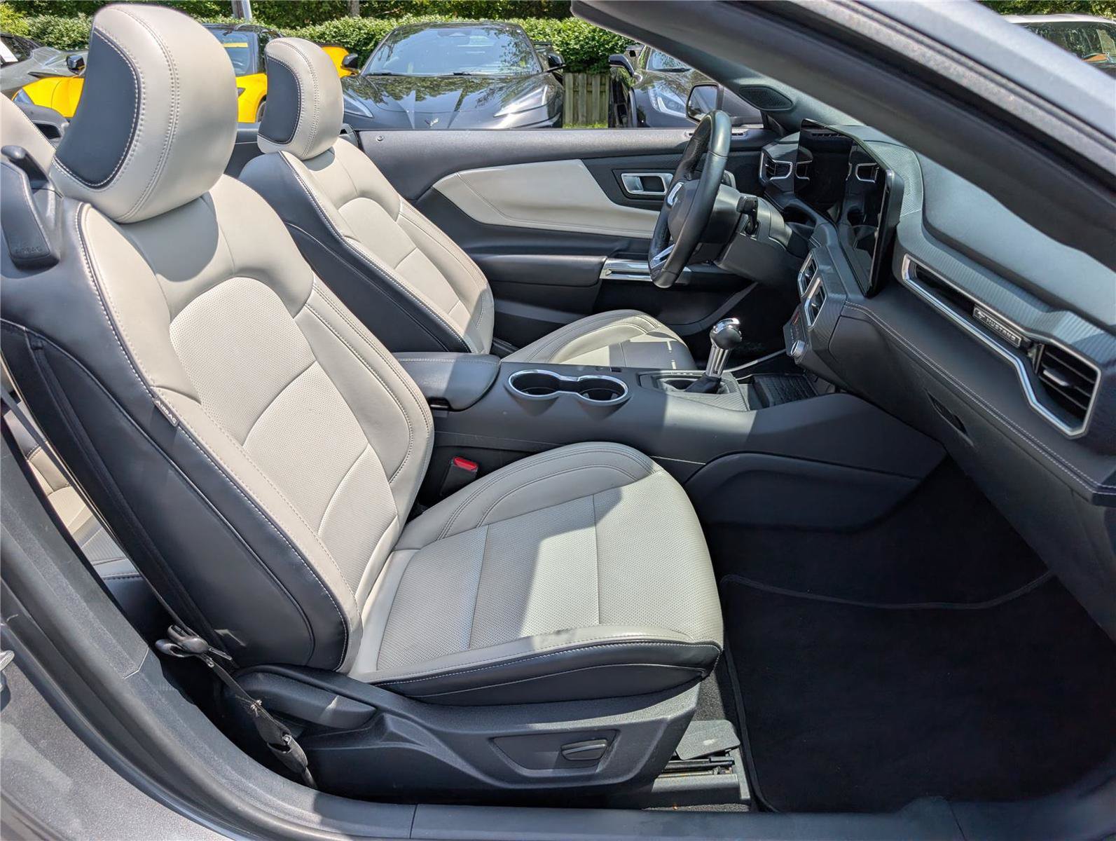 Used 2024 Ford Mustang Premium RWD image 10