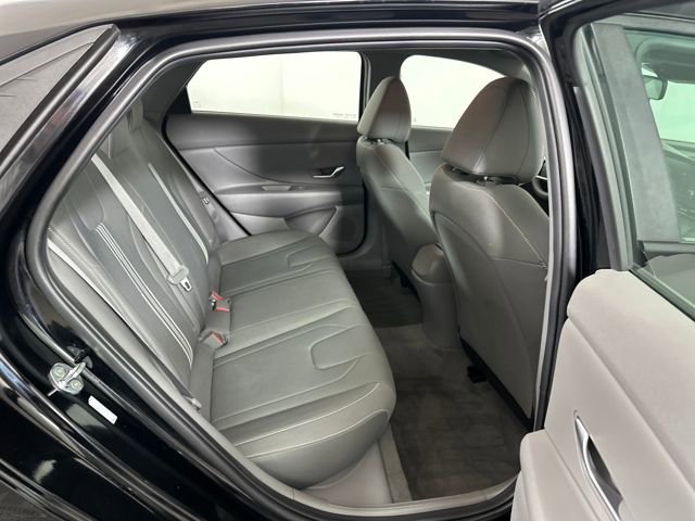 Used 2023 Hyundai Elantra SEL image 27
