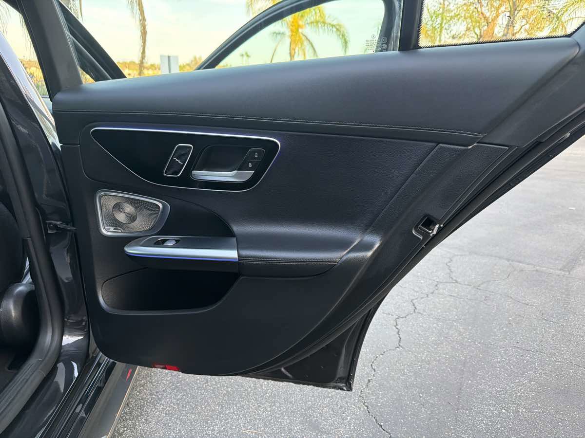Used 2022 Mercedes-Benz C 300 Sedan image 27