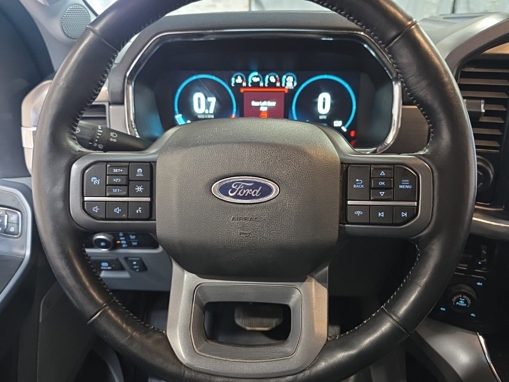 Used 2023 Ford F150 Lariat w/ Trailer Tow Package image 19
