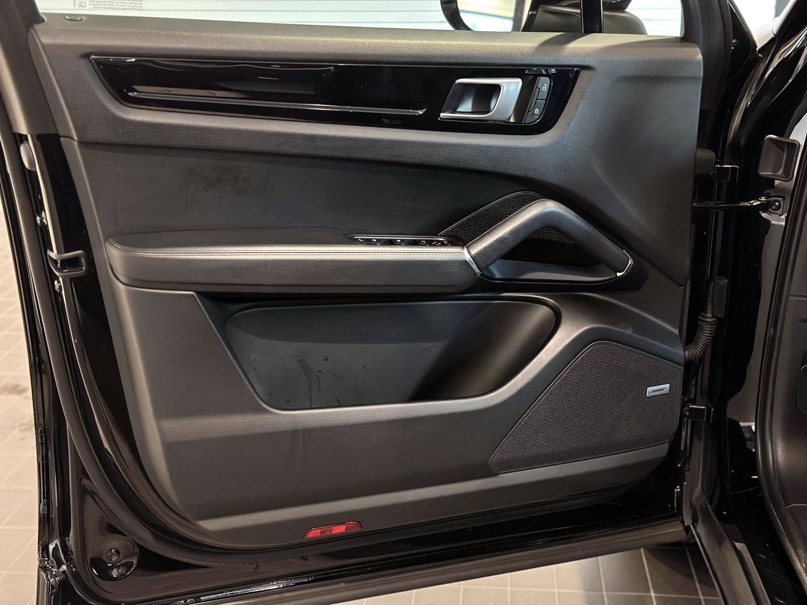 Certified 2022 Porsche Cayenne image 18