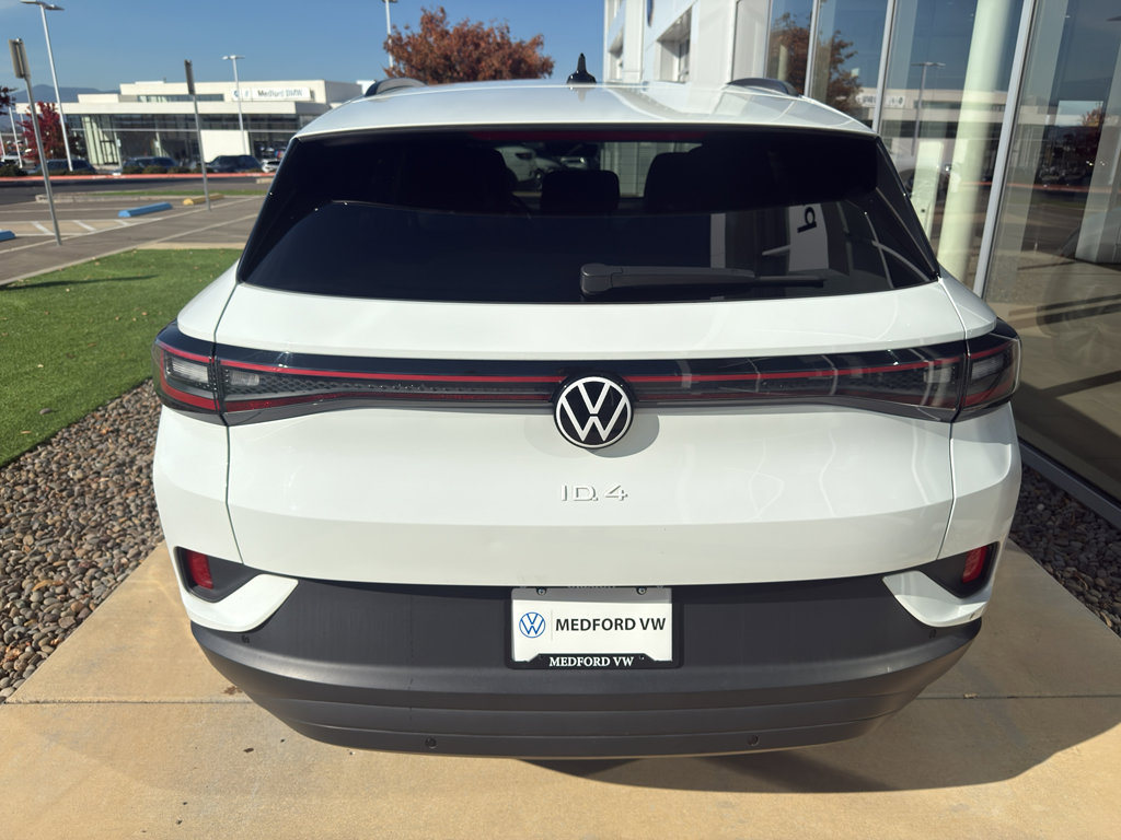 Used 2023 Volkswagen ID.4 Pro image 5